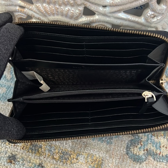 Sleek long black kate spade wallet - Picture 6 of 8